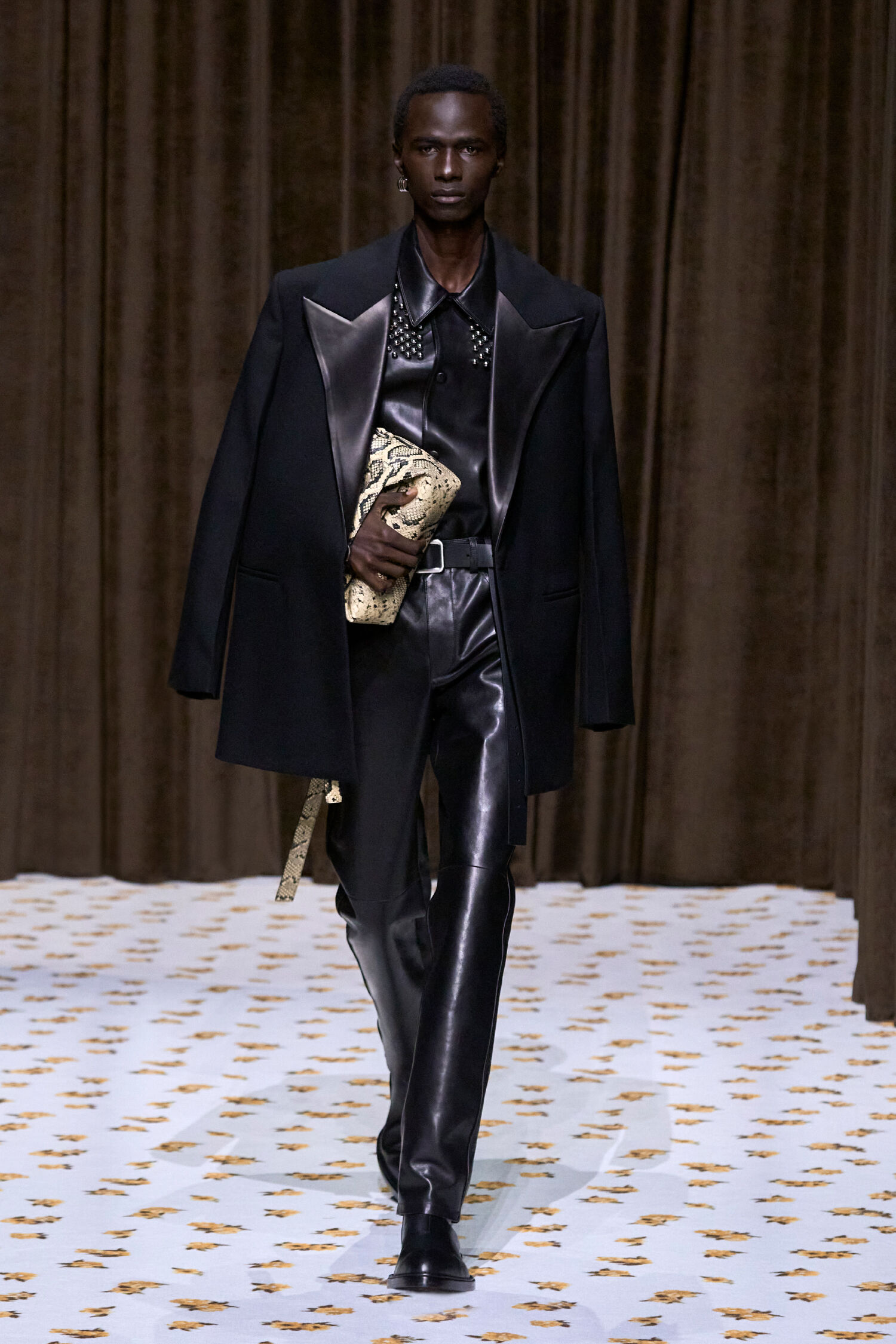Women and Men Show Spring/Summer 2025