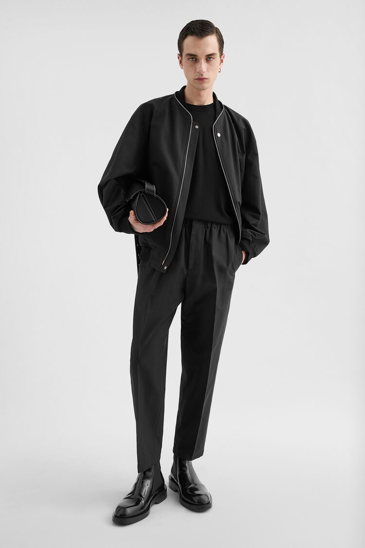 Hose mit schmal zulaufendem Bein aus leichter Baumwolle - Hosen Hose mit schmal zulaufendem Bein aus leichter Baumwolle - Hosen - Image 1