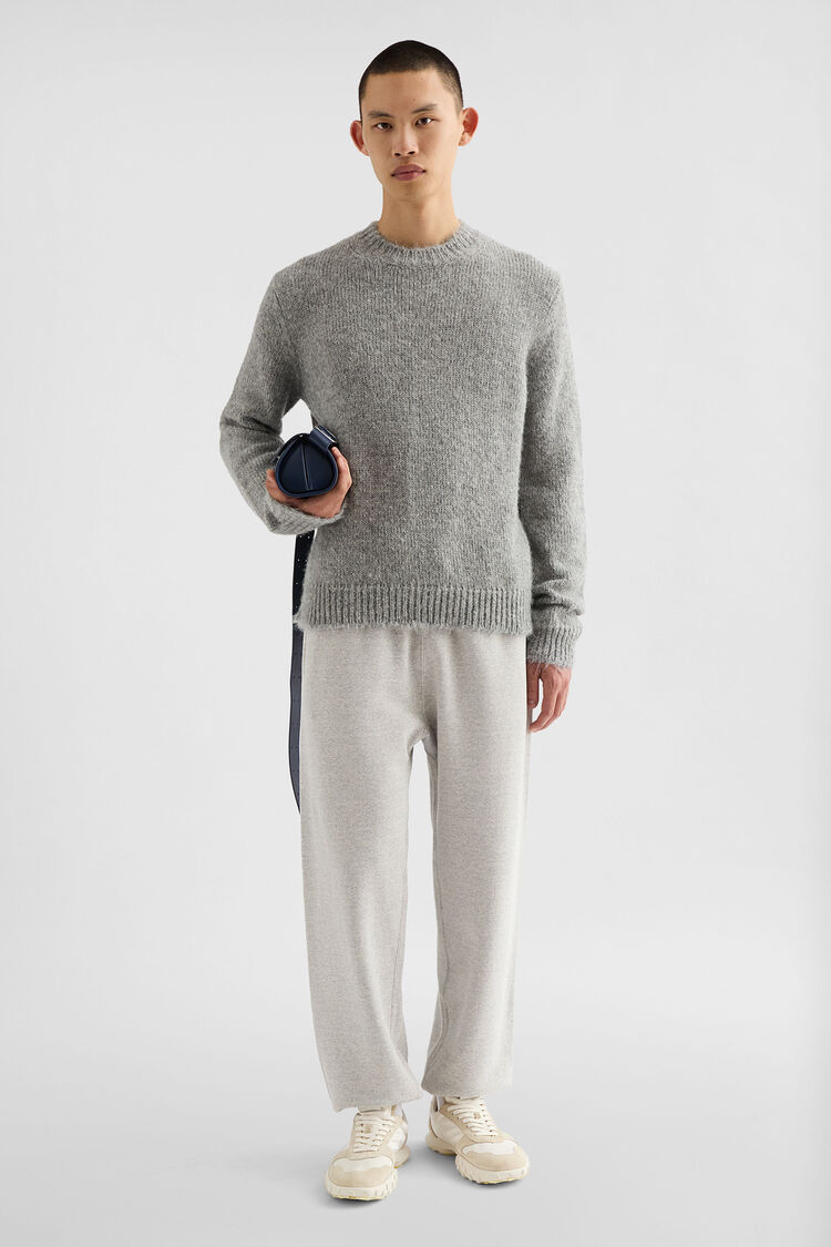 Pullover mit Rundhalsausschnitt aus mittelschwerer Wolle - Strick Pullover mit Rundhalsausschnitt aus mittelschwerer Wolle - Strick - Image 1