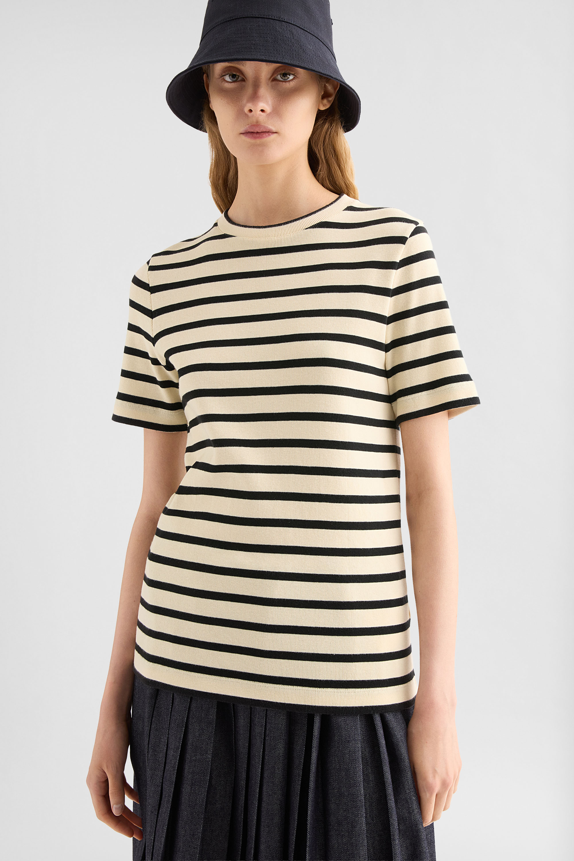 Cotton Crew-Neck T-Shirt - T-shirts - Image 3