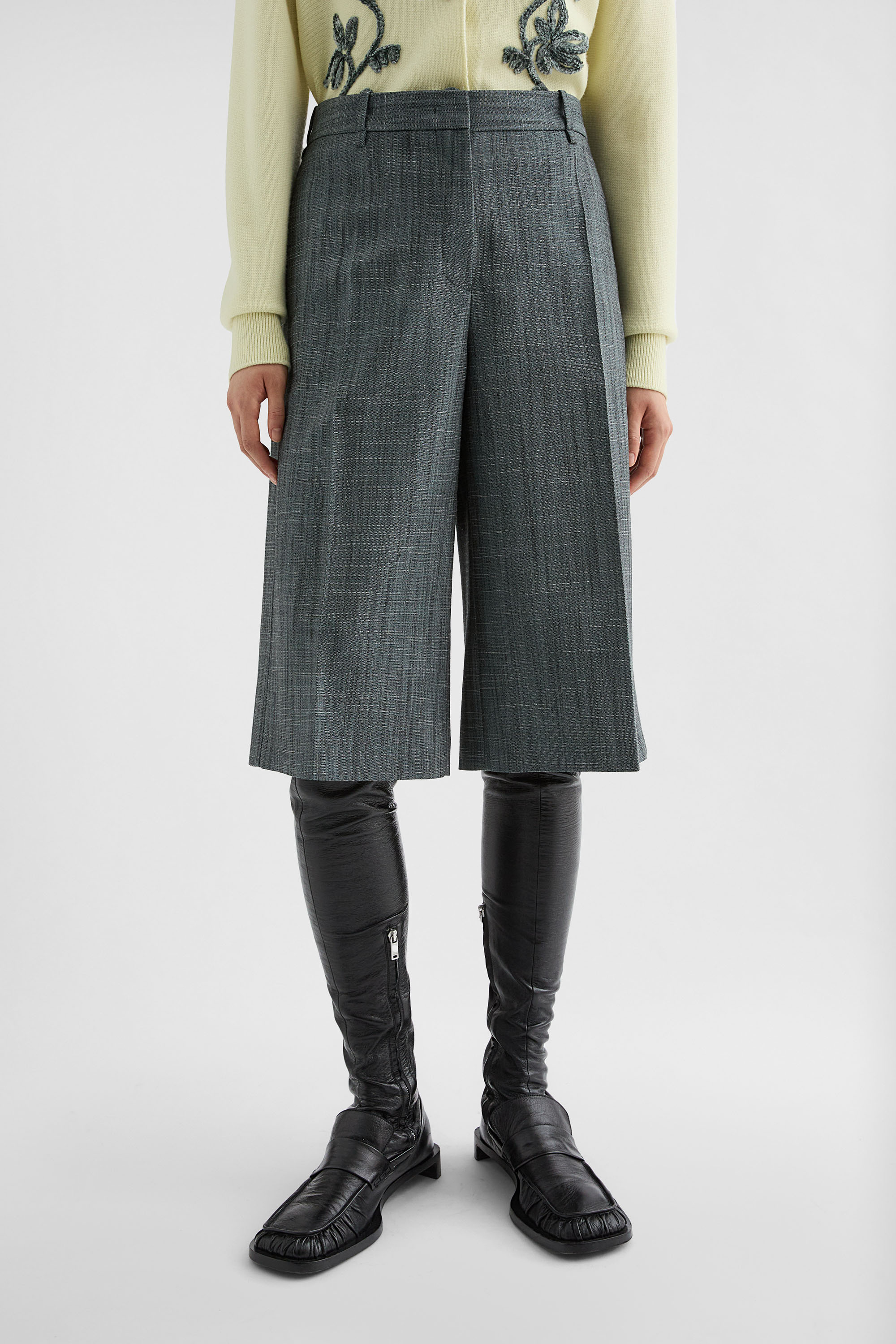 Wool Flamé Bermuda Shorts - Trousers - Image 2