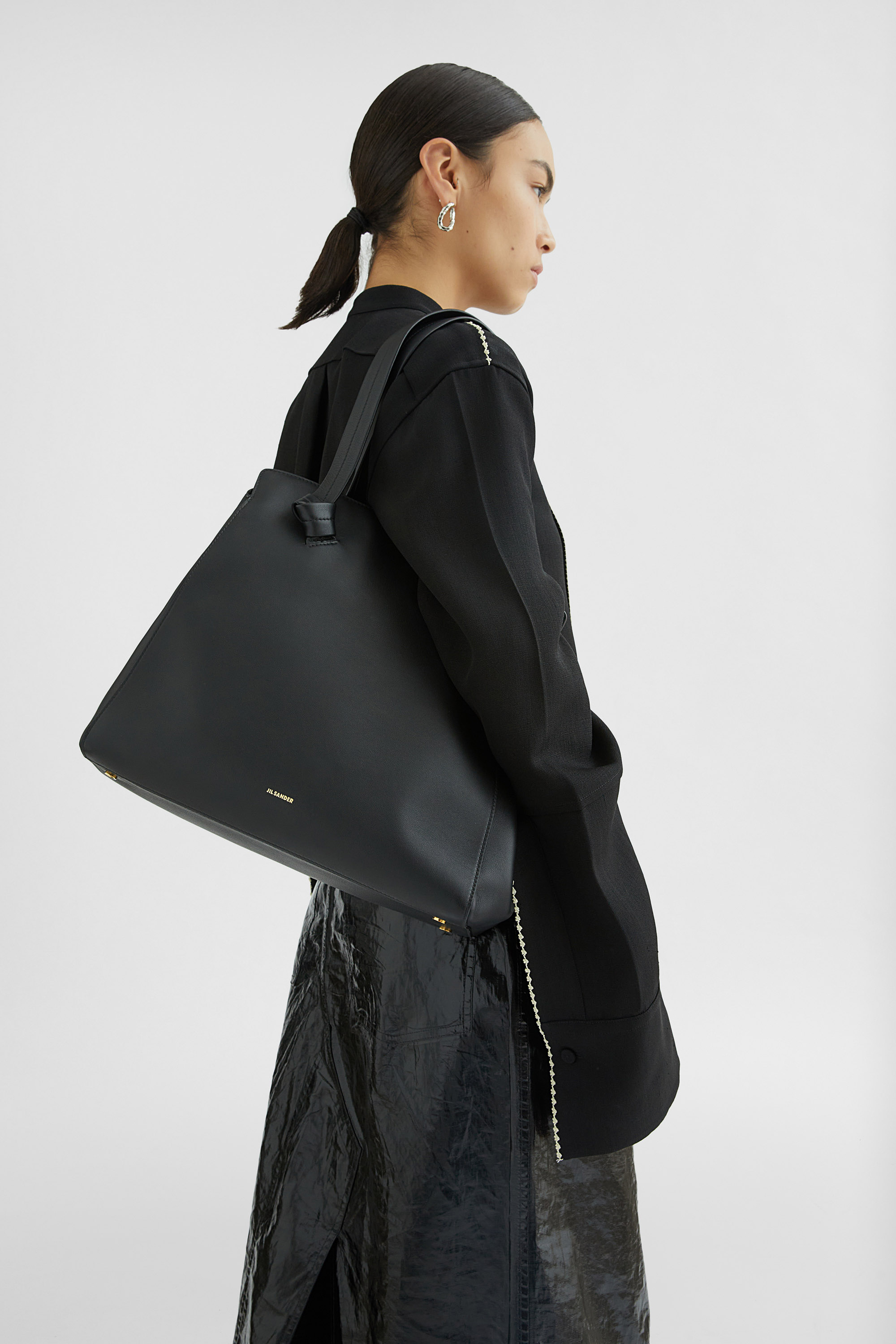 Knot Tote Medium - Totes - Image 3