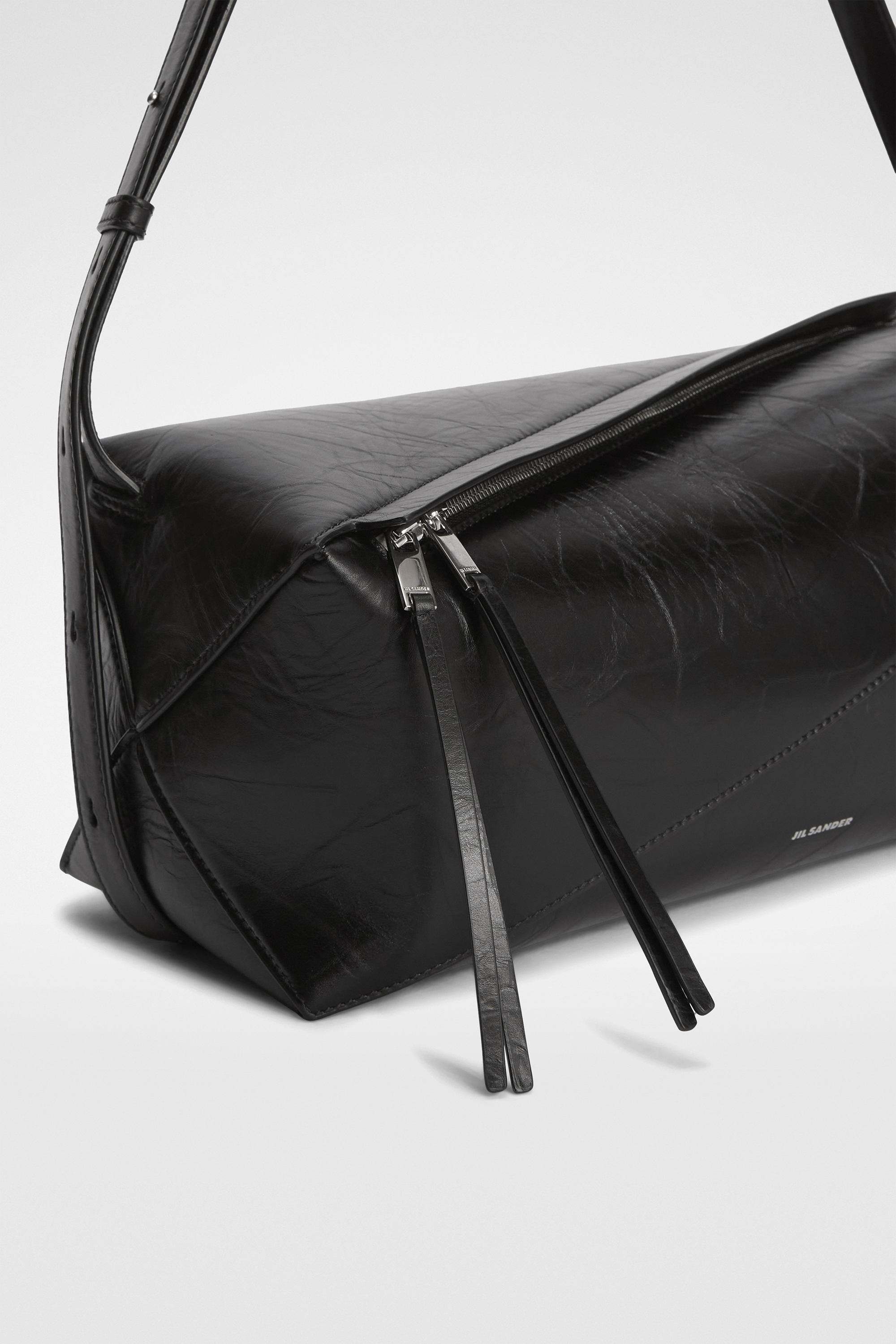 Vertigo Crossbody Medium - Crossbodies - Image 4