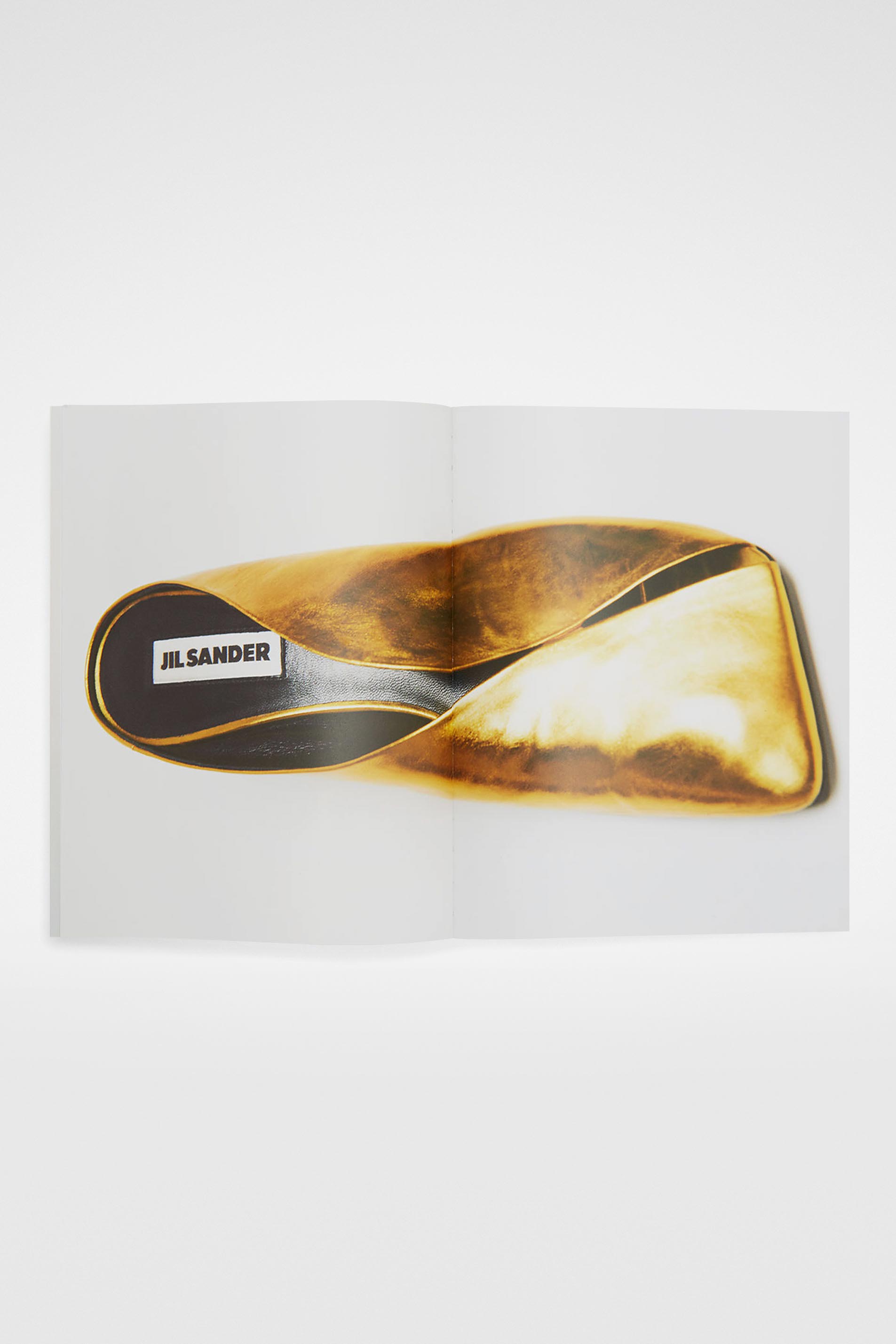 Chris Rhodes, Macro - Publications - Image 6