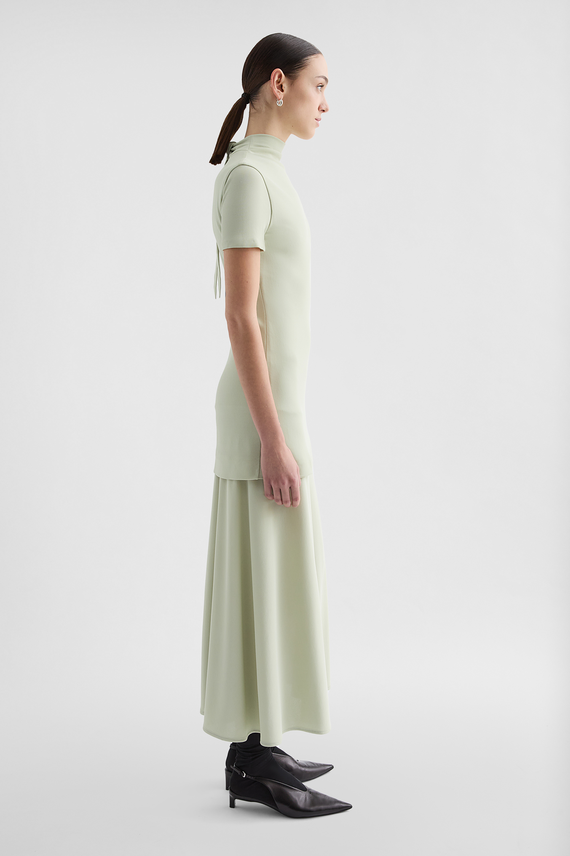 Kleid mit Stehkragen aus fließender Viskose - Kleider - Image 2