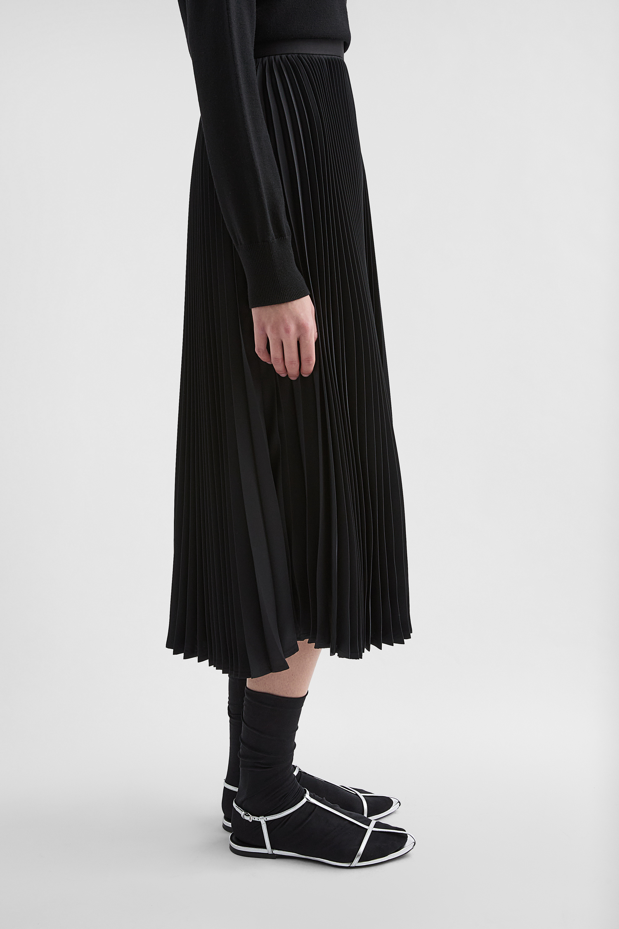 Technical  Twill Pleated Skirt - Skirts - Image 3
