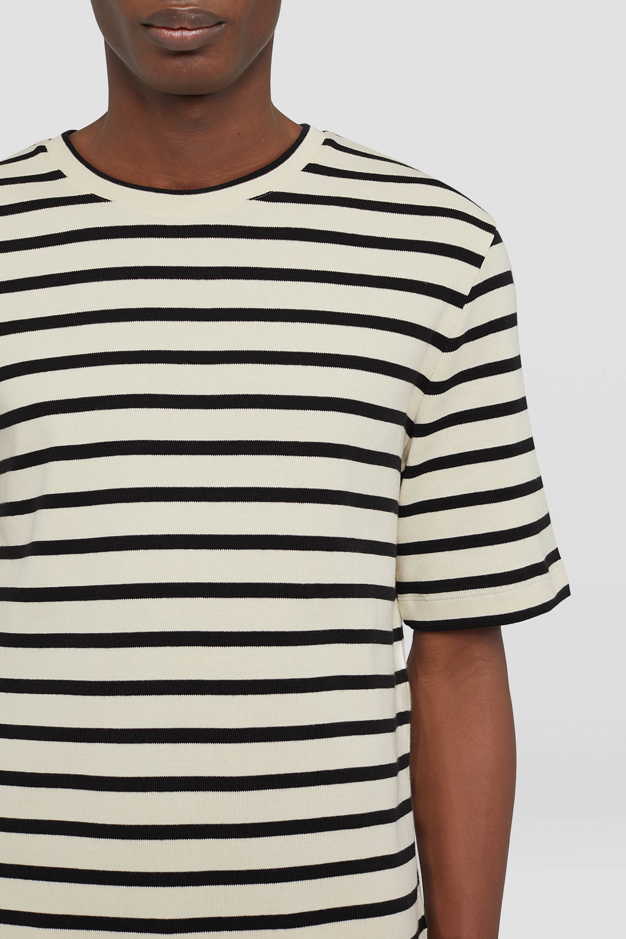 Cotton Crew-Neck T-Shirt - T-shirts - Image 4