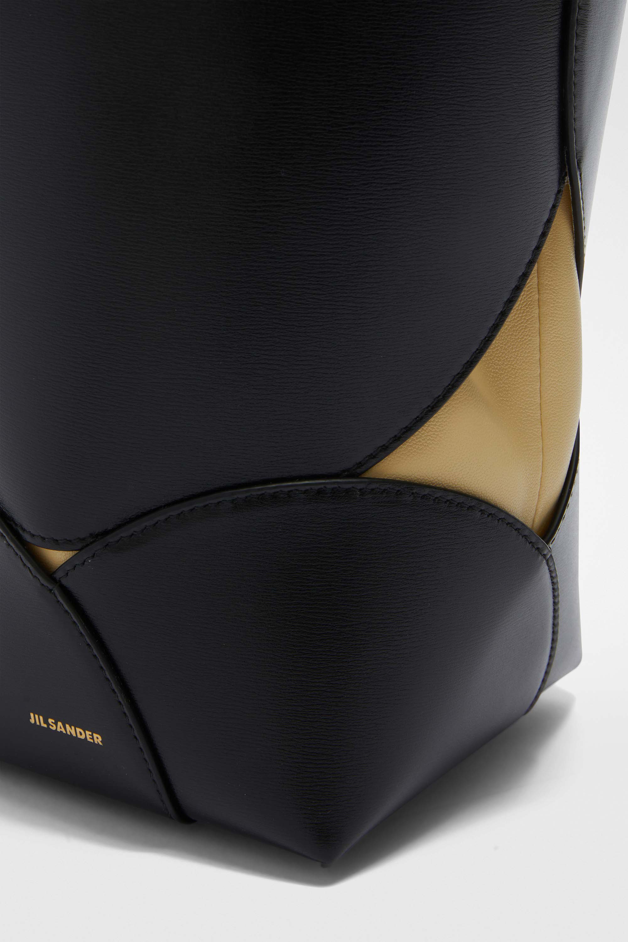 Curve Bucket Small - Shoulder bags - Image 5
