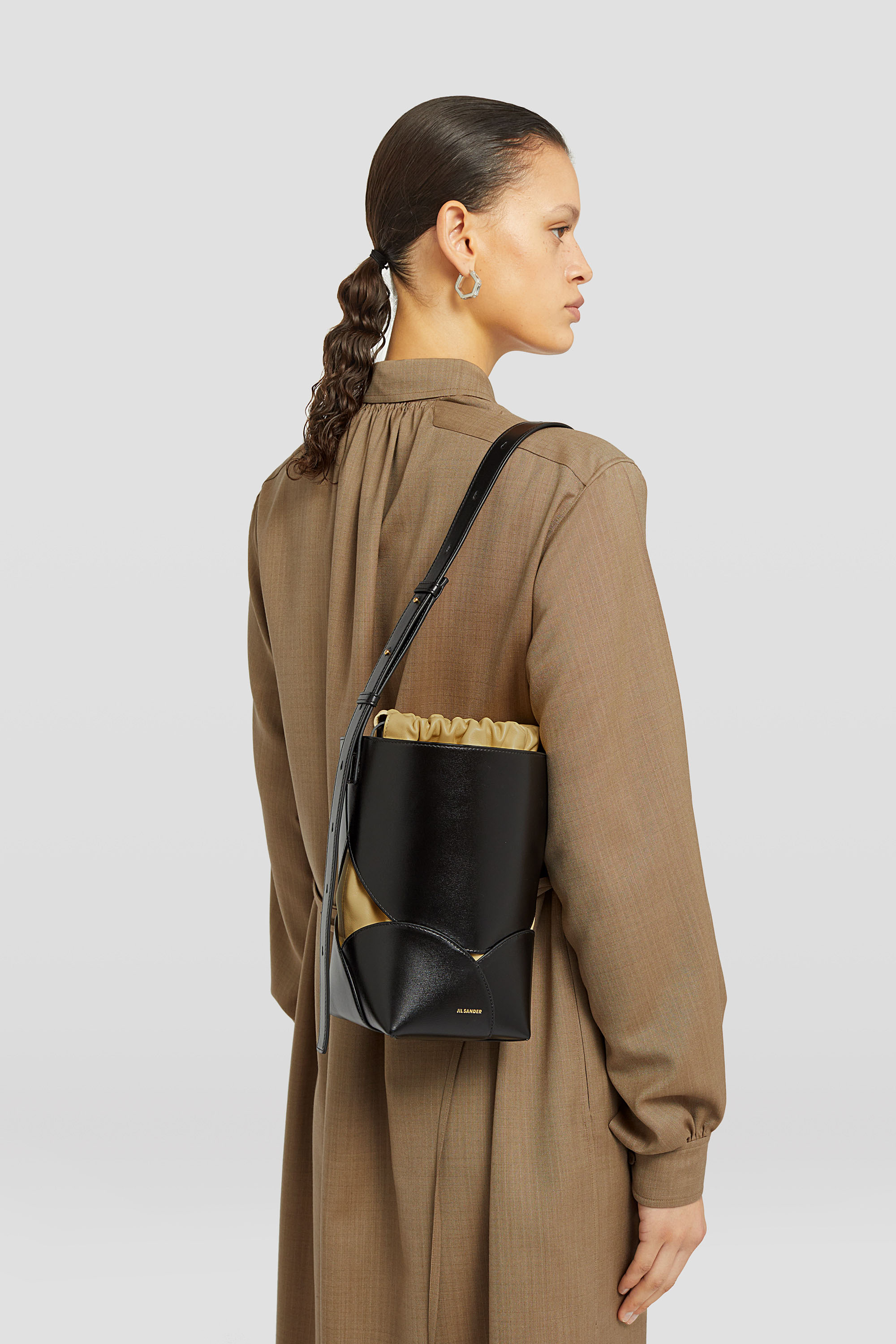 Curve Bucket Small - Shoulder bags - Image 3