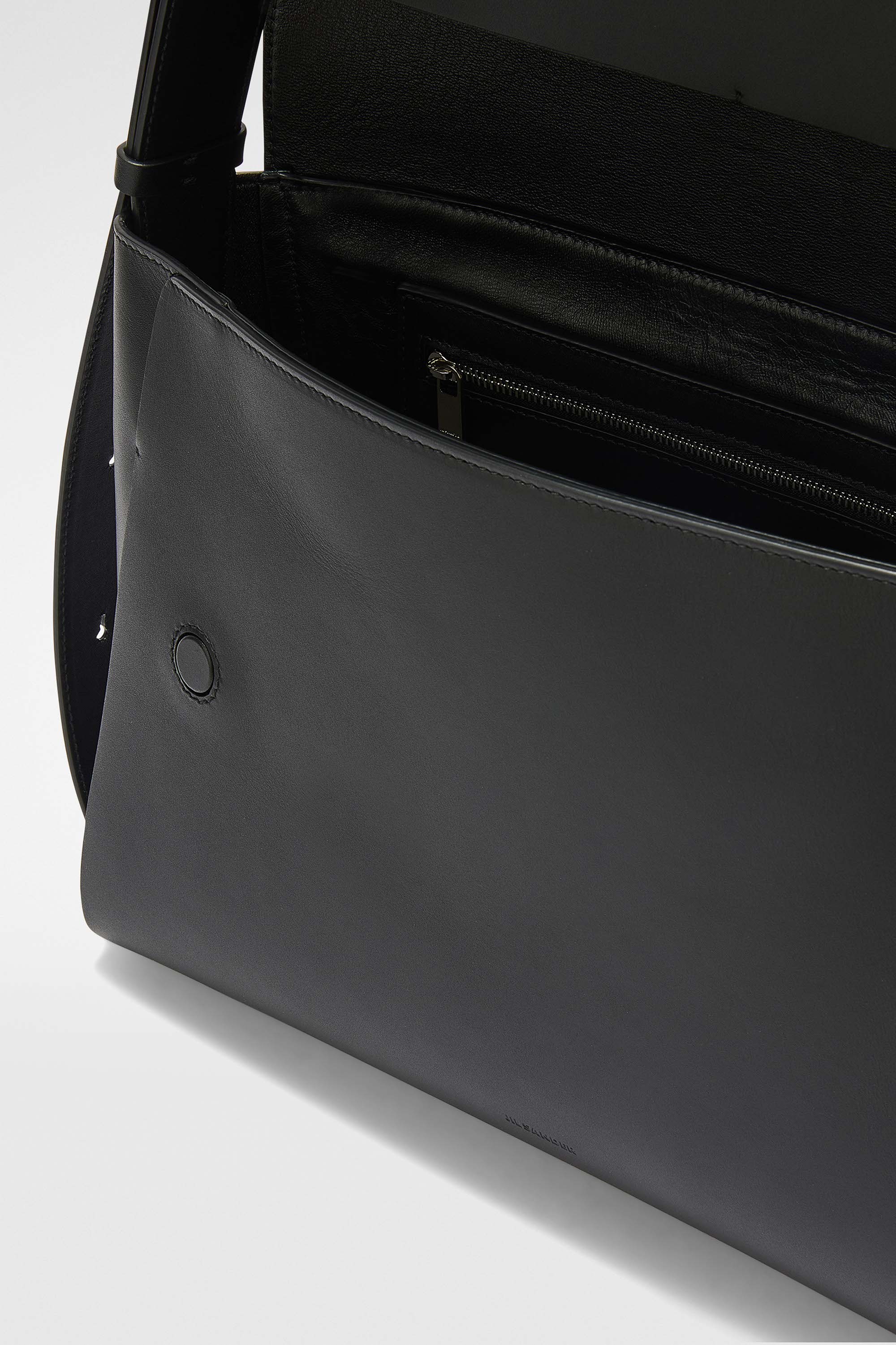 Envelope Messenger Medium - Handbags - Image 4