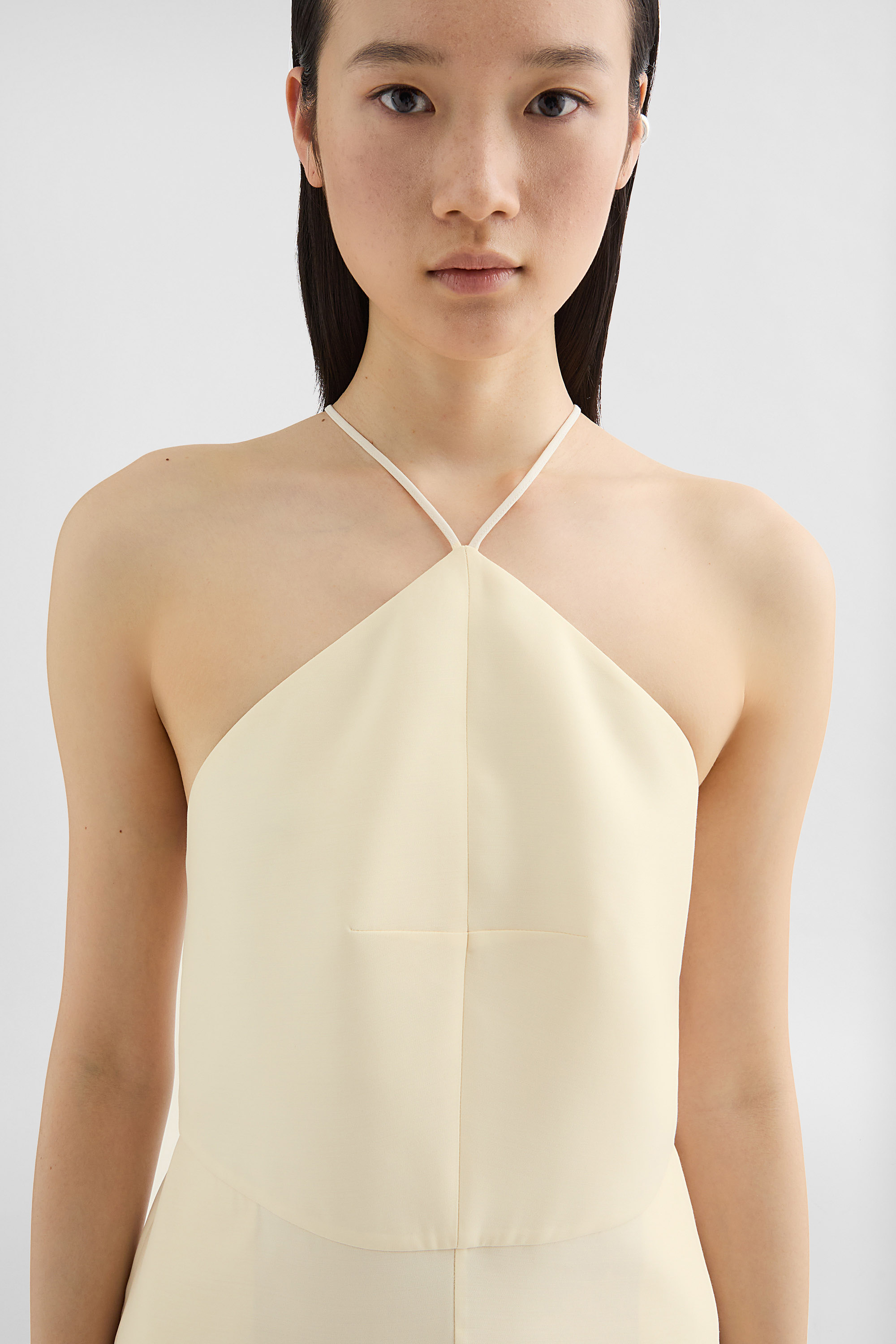 Neckholder-Kleid aus leichter Wollmischung - Kleider - Image 3