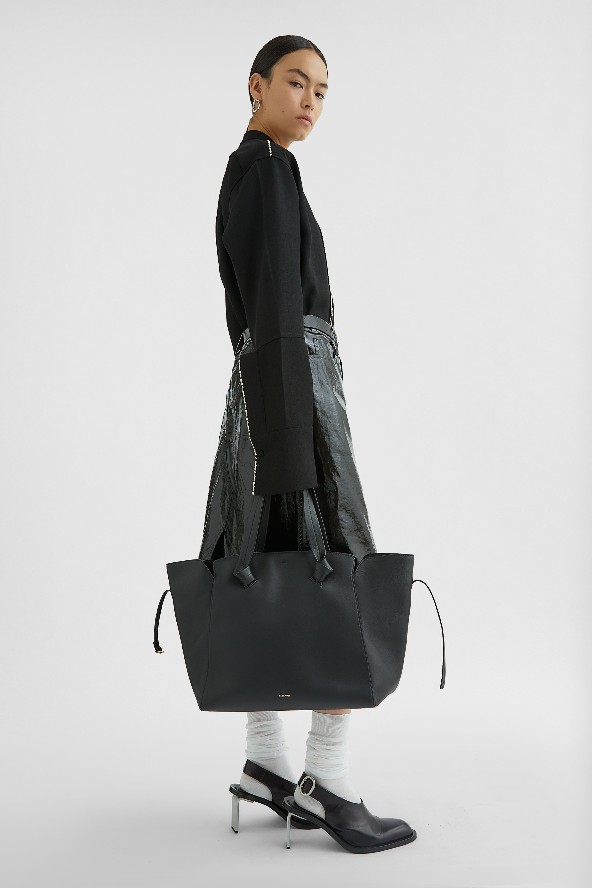 Knot Tote Medium - Totes - Image 2