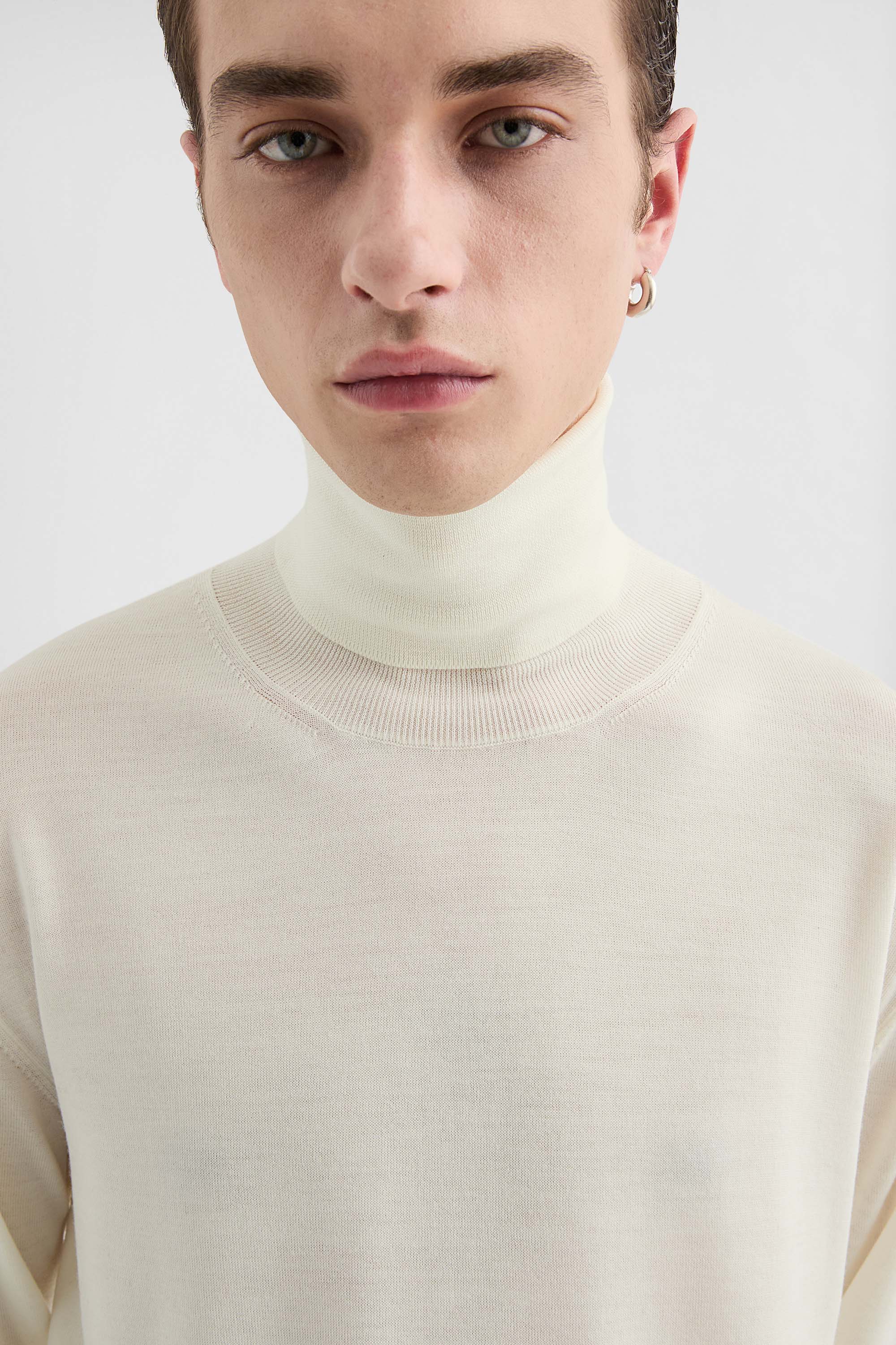 Lightweight Wool High-Neck Sweater - Sweaters - Image 3