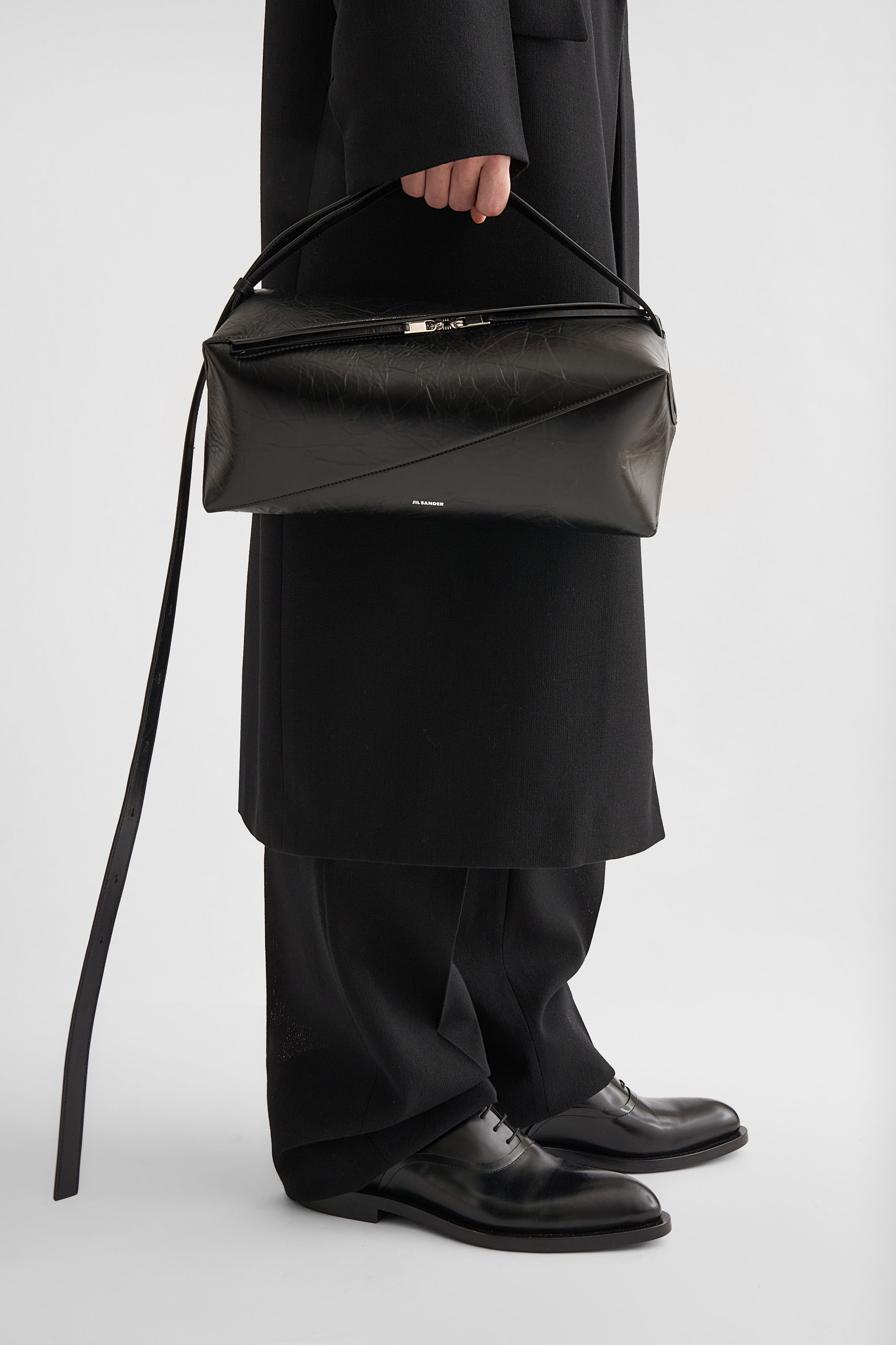 Vertigo Crossbody Medium - Crossbodies - Image 3