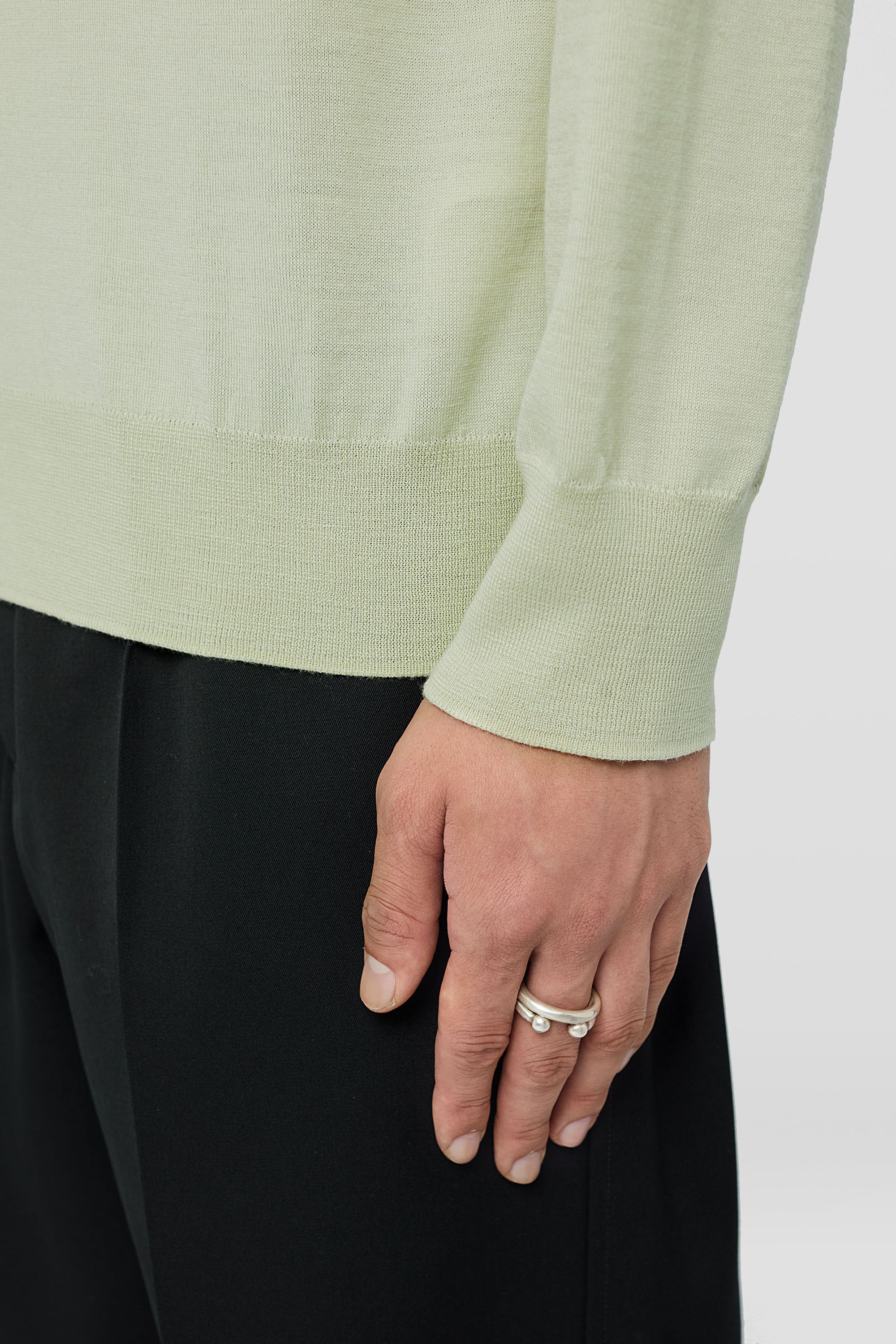 Lightweight Wool Crew-Neck Sweater - Sweaters - Image 4