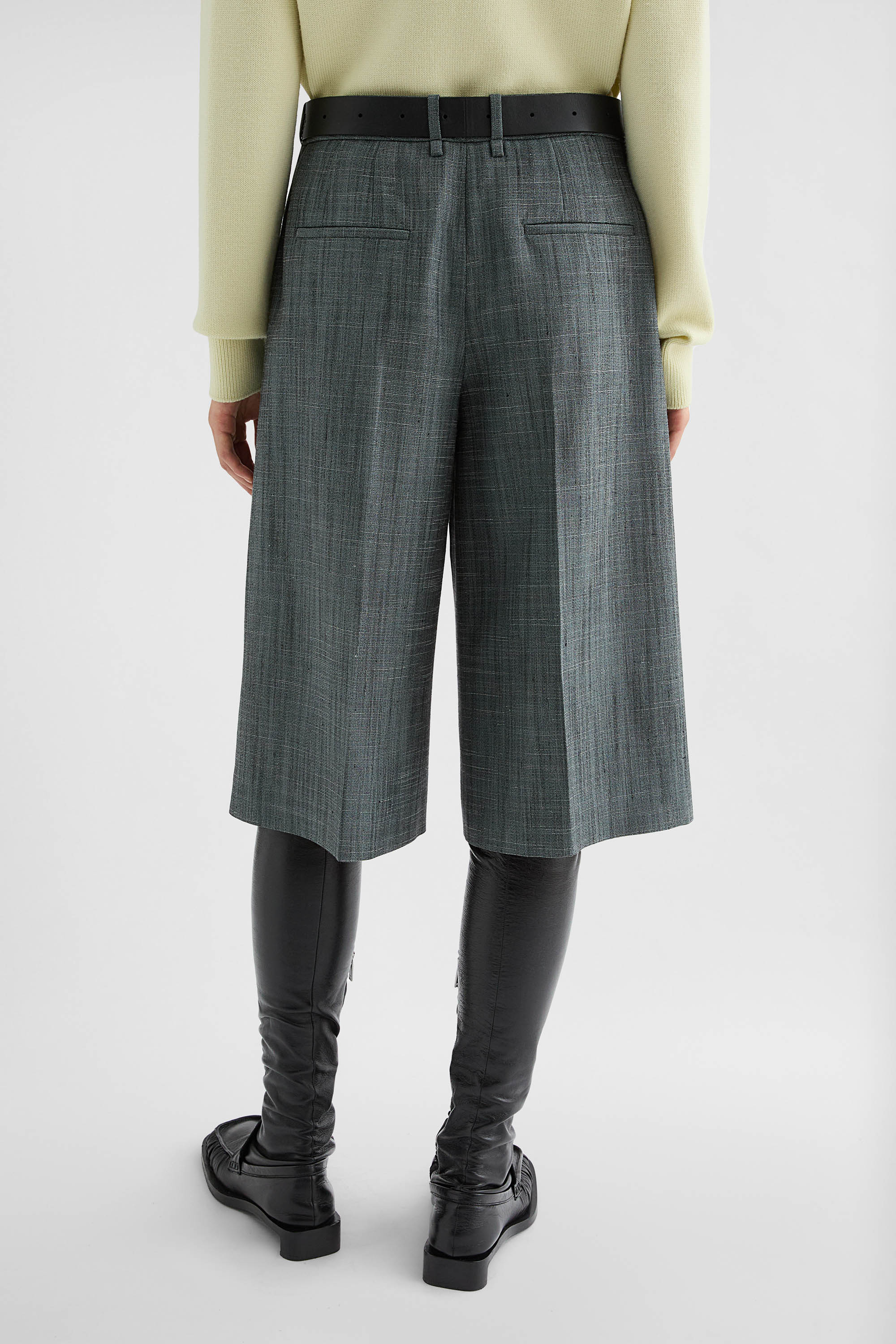 Wool Flamé Bermuda Shorts - Trousers - Image 4