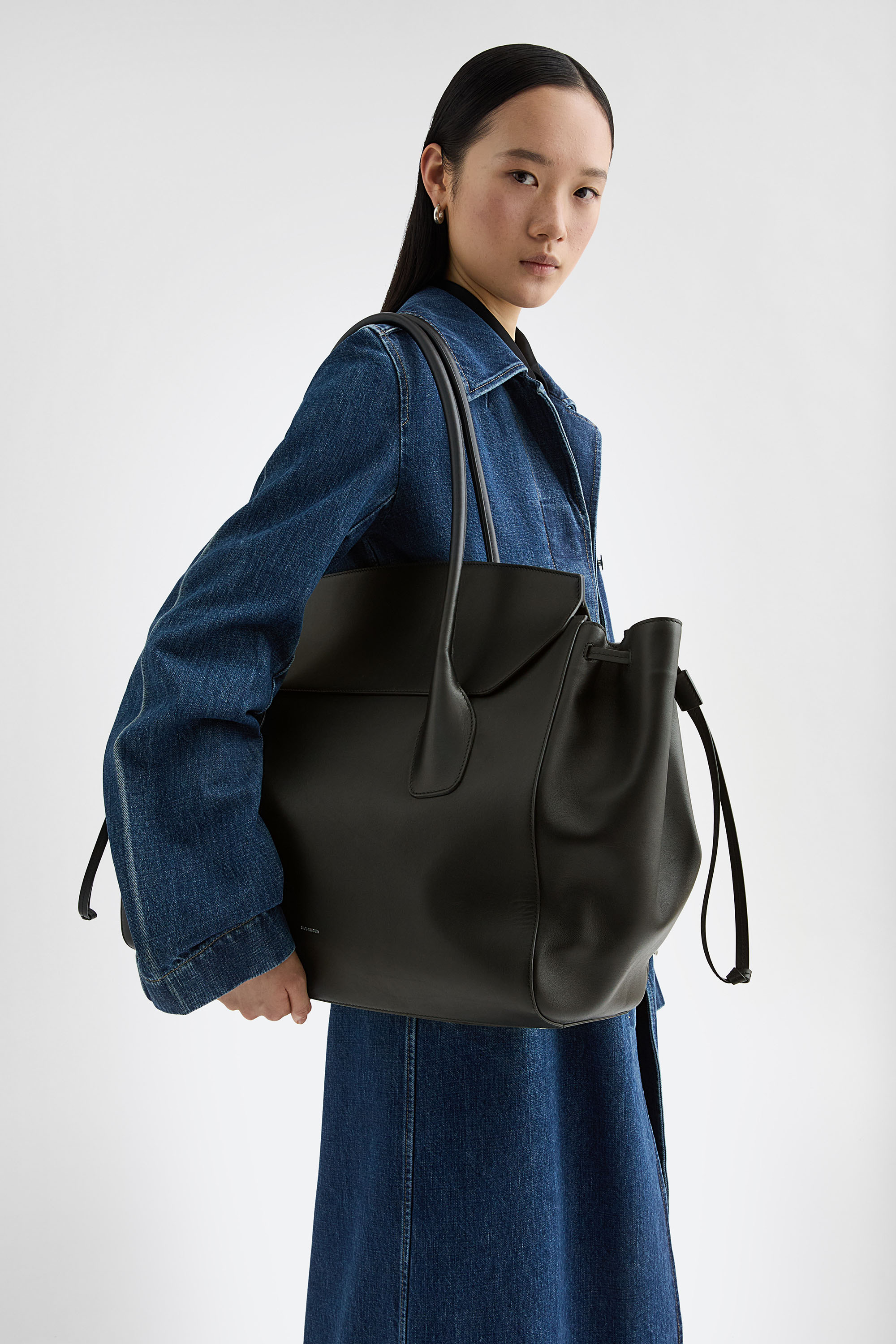 Voyage Large - Shoulder bags - Image 3